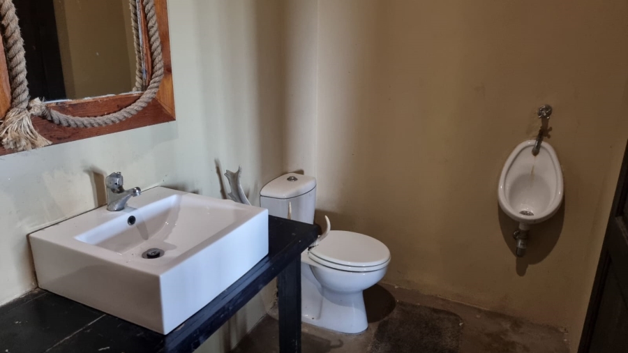 6 Bedroom Property for Sale in Merryhill Eastern Cape